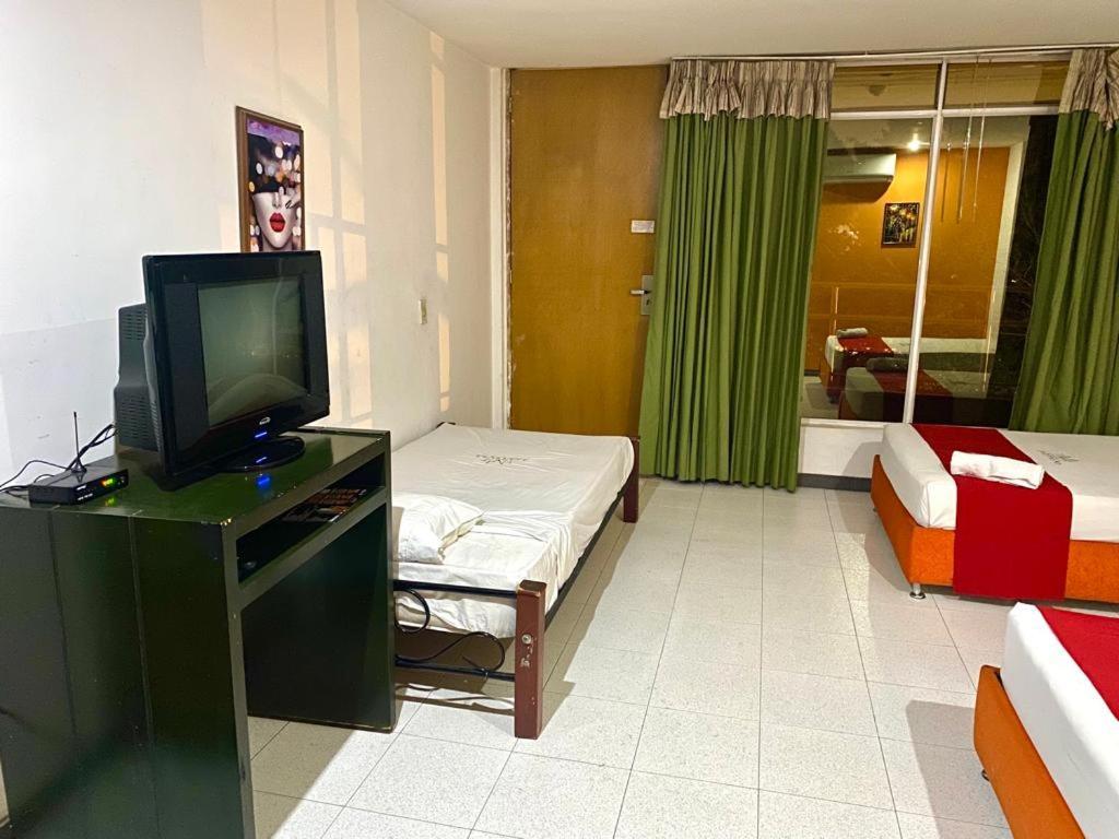Hotel Santelmo カリ エクステリア 写真