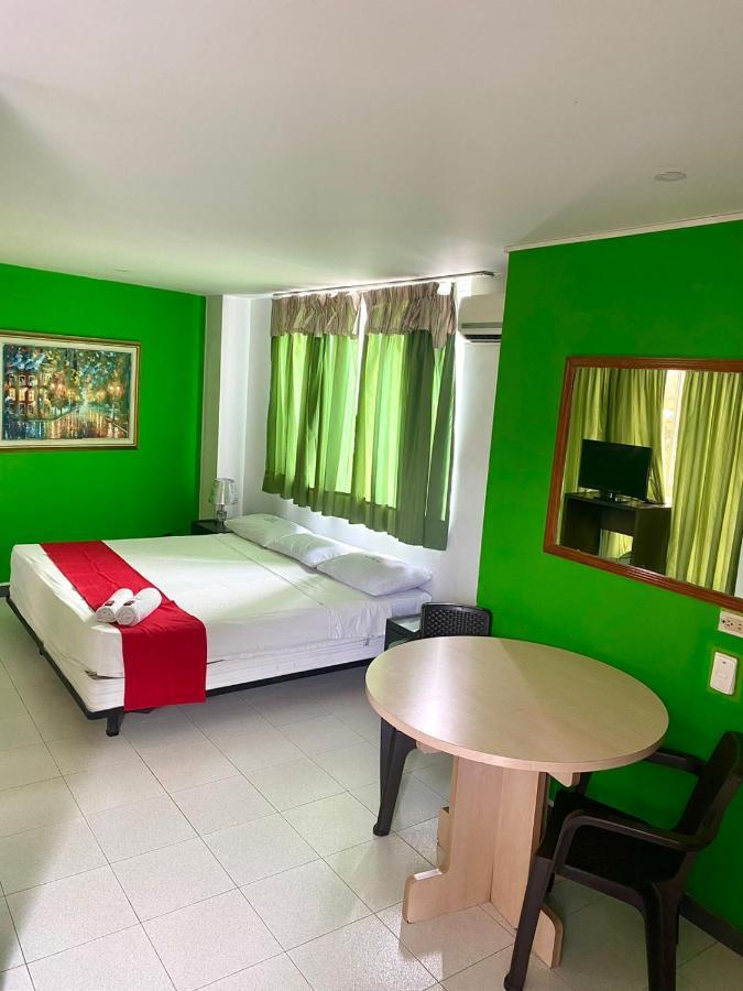 Hotel Santelmo カリ エクステリア 写真